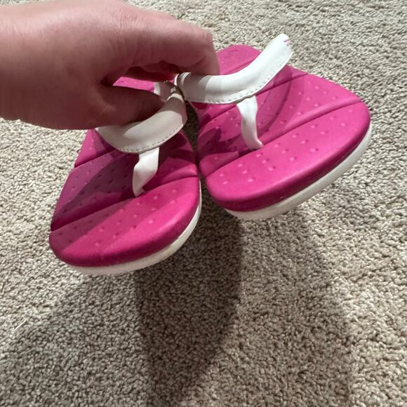 Crocs Pink & White Squared Thong Sandals Flip Flops Women's Size 8 Flats - Picture 3 of 9
